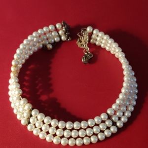 Three row pearl necklace